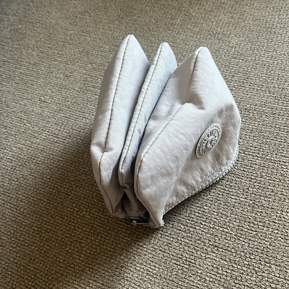 Kipling Gray large Creativity pouch. - Picture 7 of 7